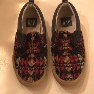 Gap shoes Sz 13